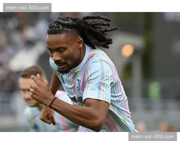 卡萨诺直言图拉姆非顶级，433左边锋更匹配引争议